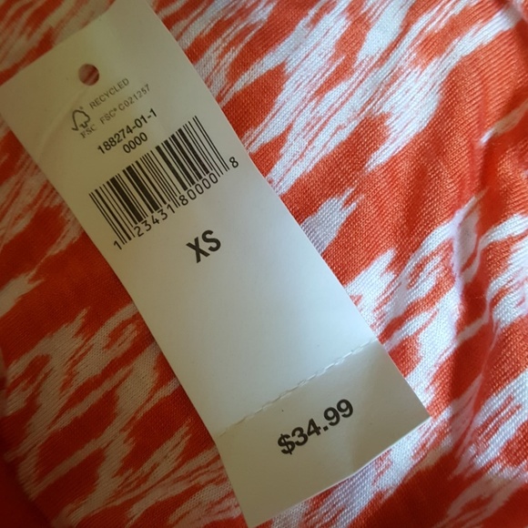 *NEW* BANANA REPUBLIC TOP. - Picture 8 of 8